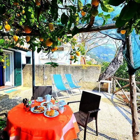 Sleeps 5 Air Con Wifi *