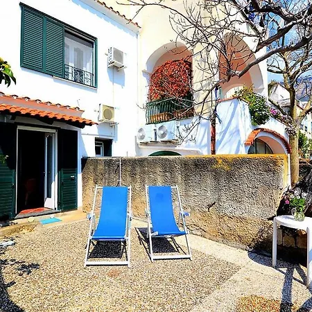 Vakantiehuis Sleeps 5 Air Con Wifi *